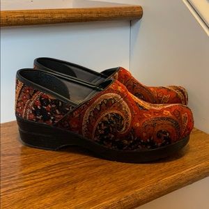 Vegan Danskos Red Tapestry